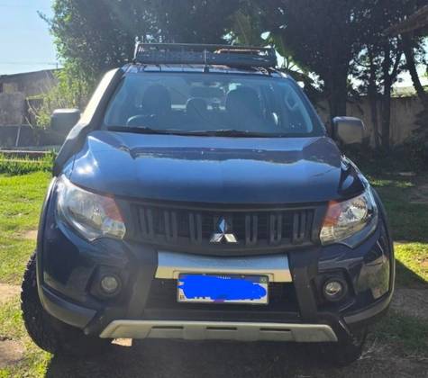 MITSUBISHI L200 TRITON 2.4 16V TURBO DIESEL SAVANA GLS CD 4X4 AUTOMÁTICO MITSUBISHI L200 TRITON 2.4 16V TURBO DIESEL SAVANA GLS CD 4X4 AUTOMÁTICO